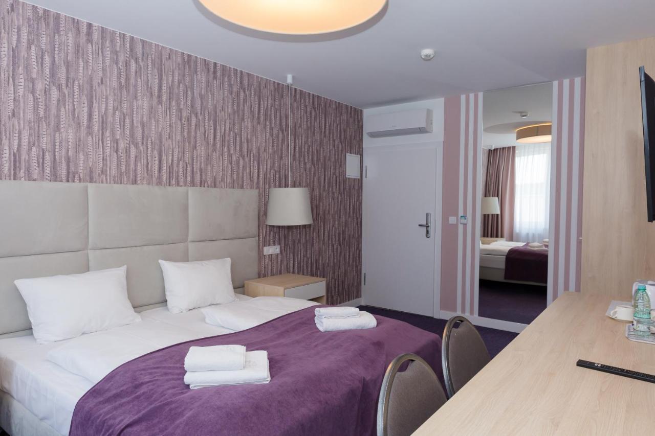 Hotel Quattro 슈체시네크 외부 사진