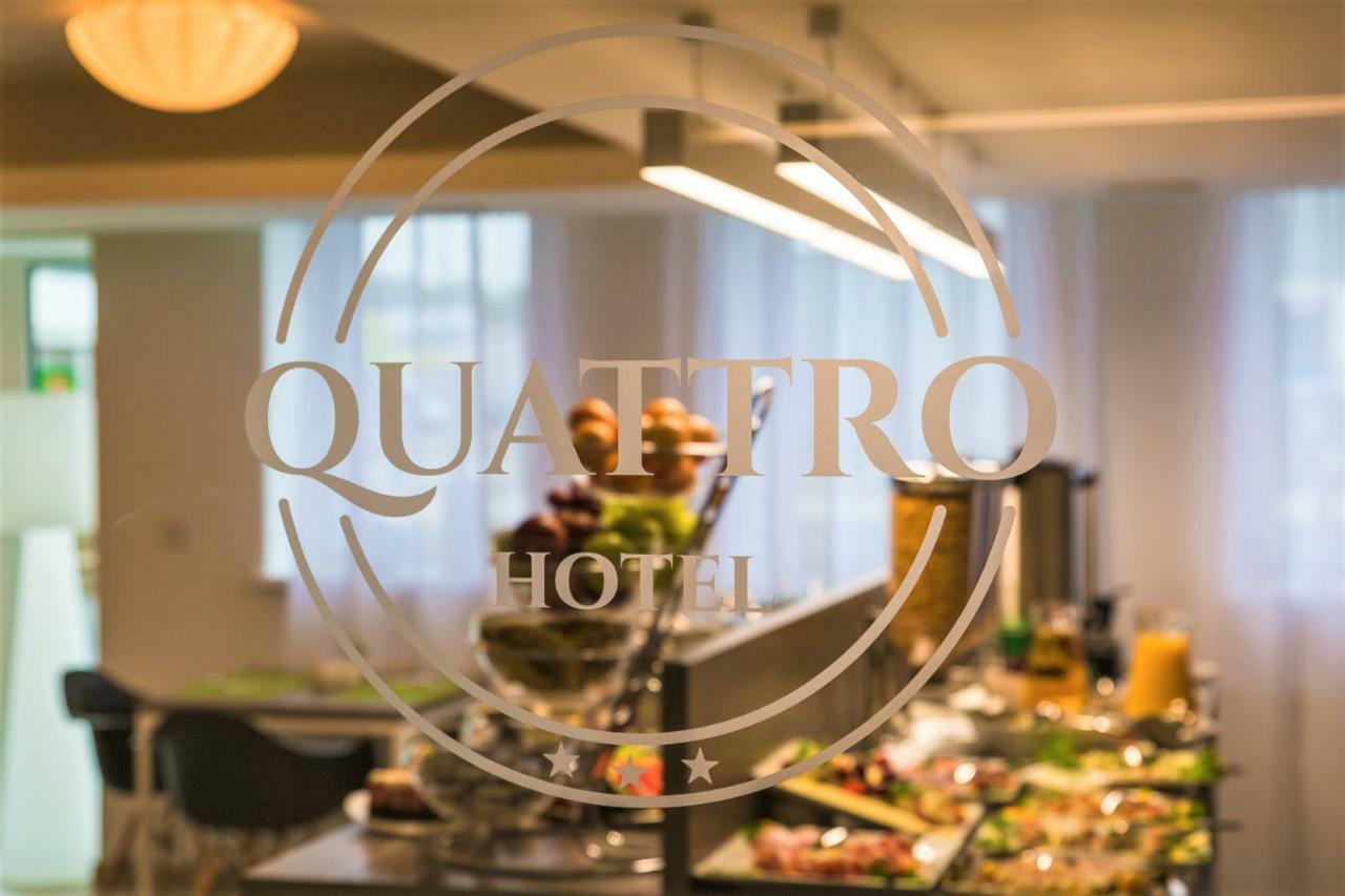 Hotel Quattro 슈체시네크 외부 사진